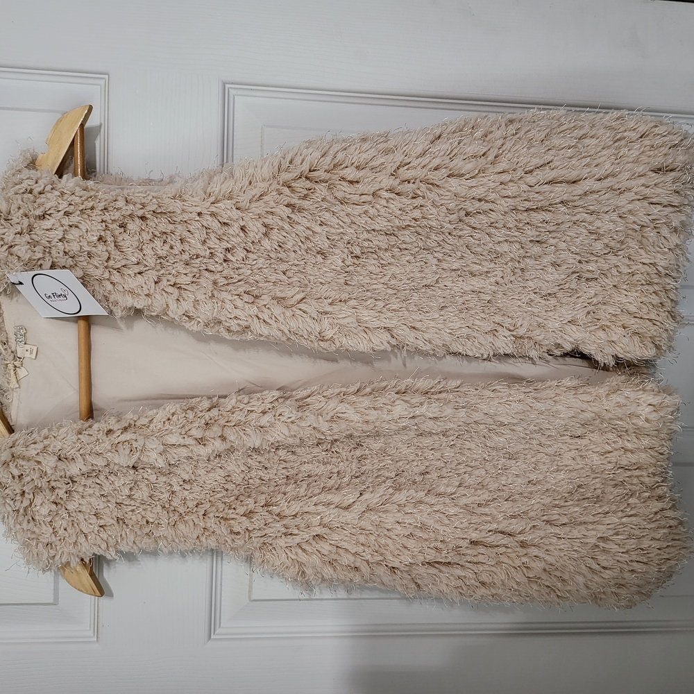 Mystree Cream Fuzzy Vest